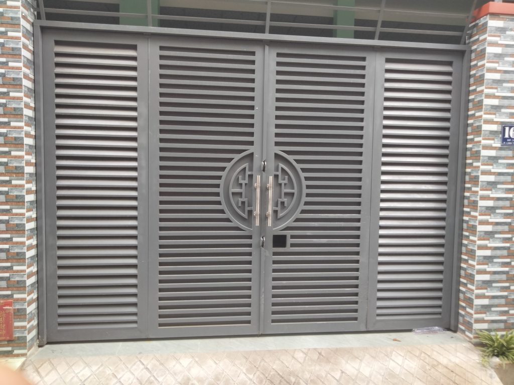 Thợ làm cửa cổng sắt chuyên nghiệp tại Hóc Môn