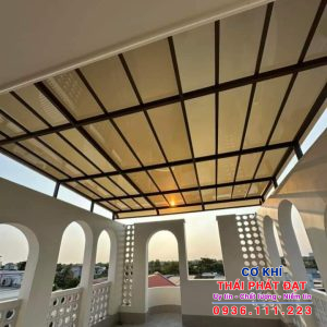 Thợ thi công mái poly giá rẻ tại quận Tân Bình