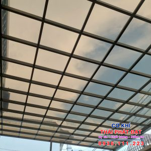 Thợ làm mái poly lấy sáng giá rẻ tại Quận 7