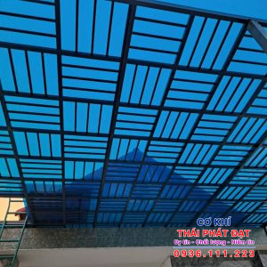 Thi công mái poly giá rẻ tại quận Tân Bình