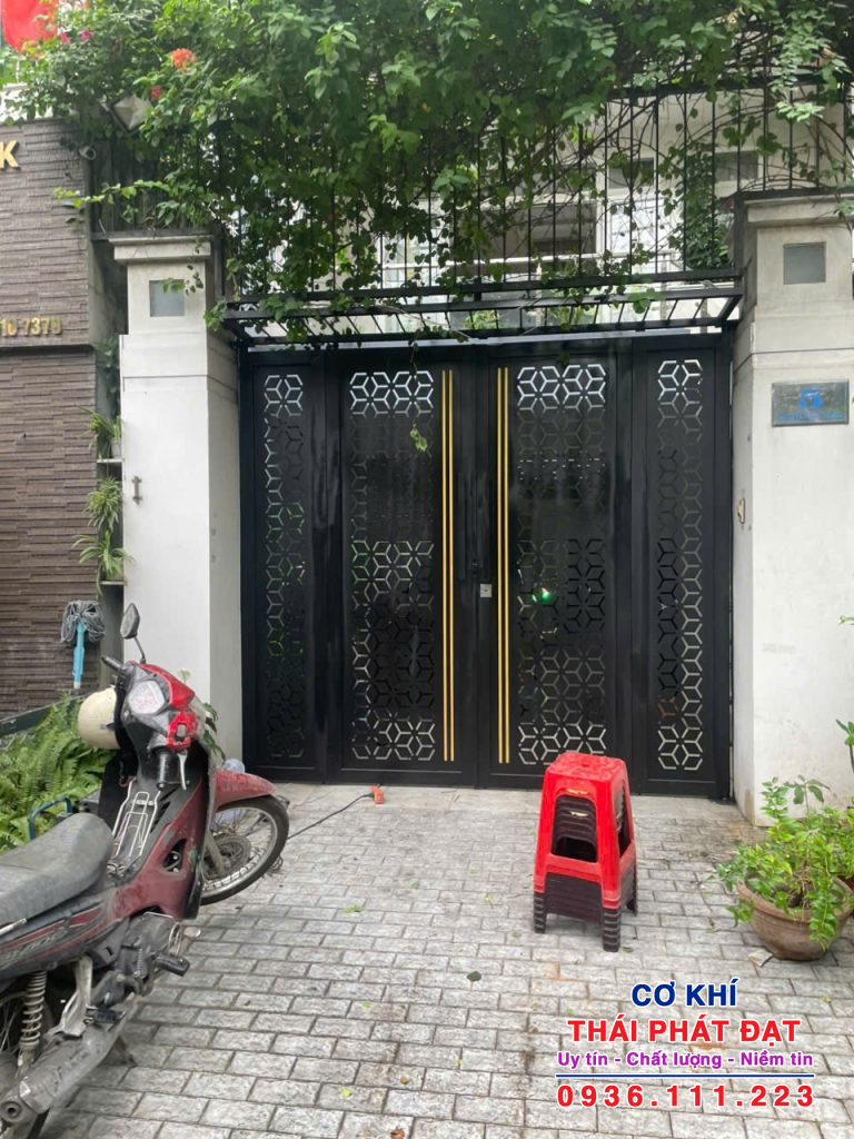 Đơn vị làm cửa cổng sắt tại Quận Bình Tân – Uy tín, chất lượng hàng đầu