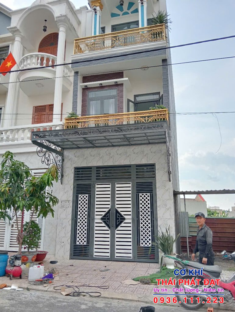 Chuyên làm cửa cổng sắt đẹp tại TP Dĩ An uy tín giá rẻ